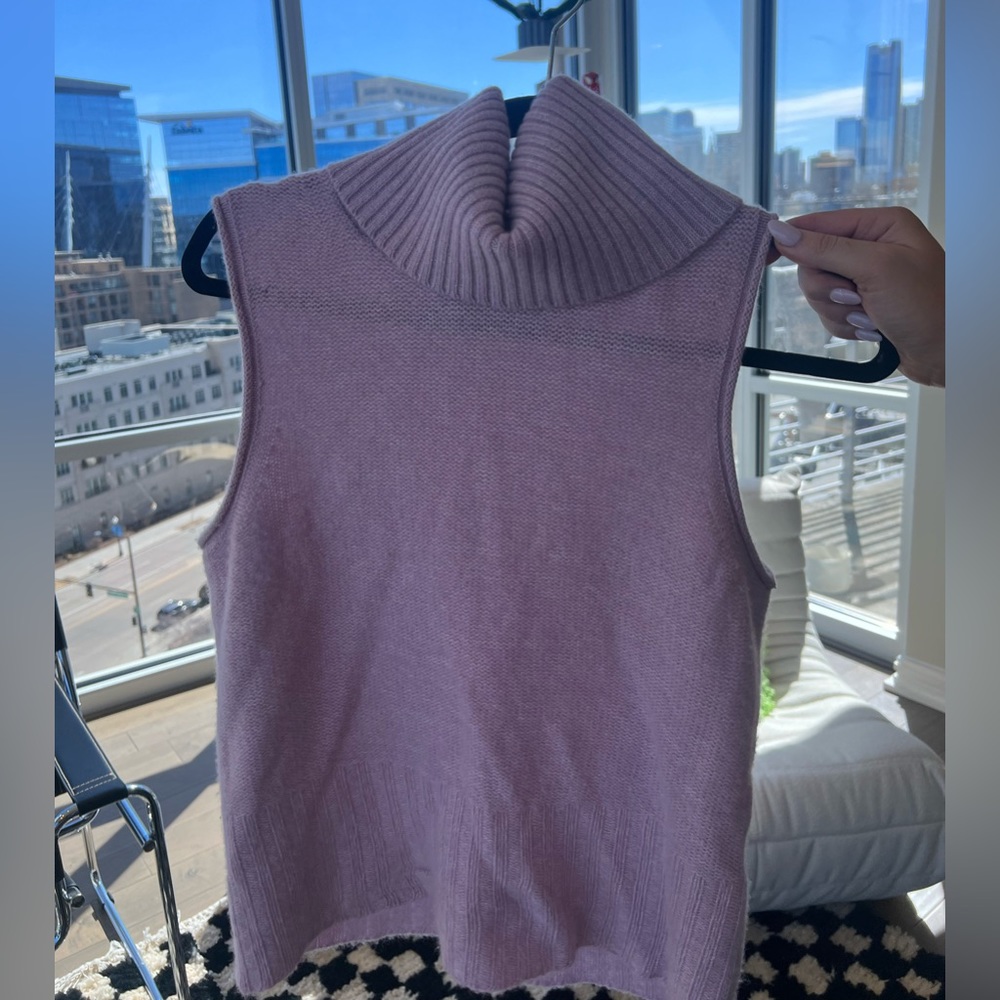 pink cashmere Theory sleeveless turtleneck